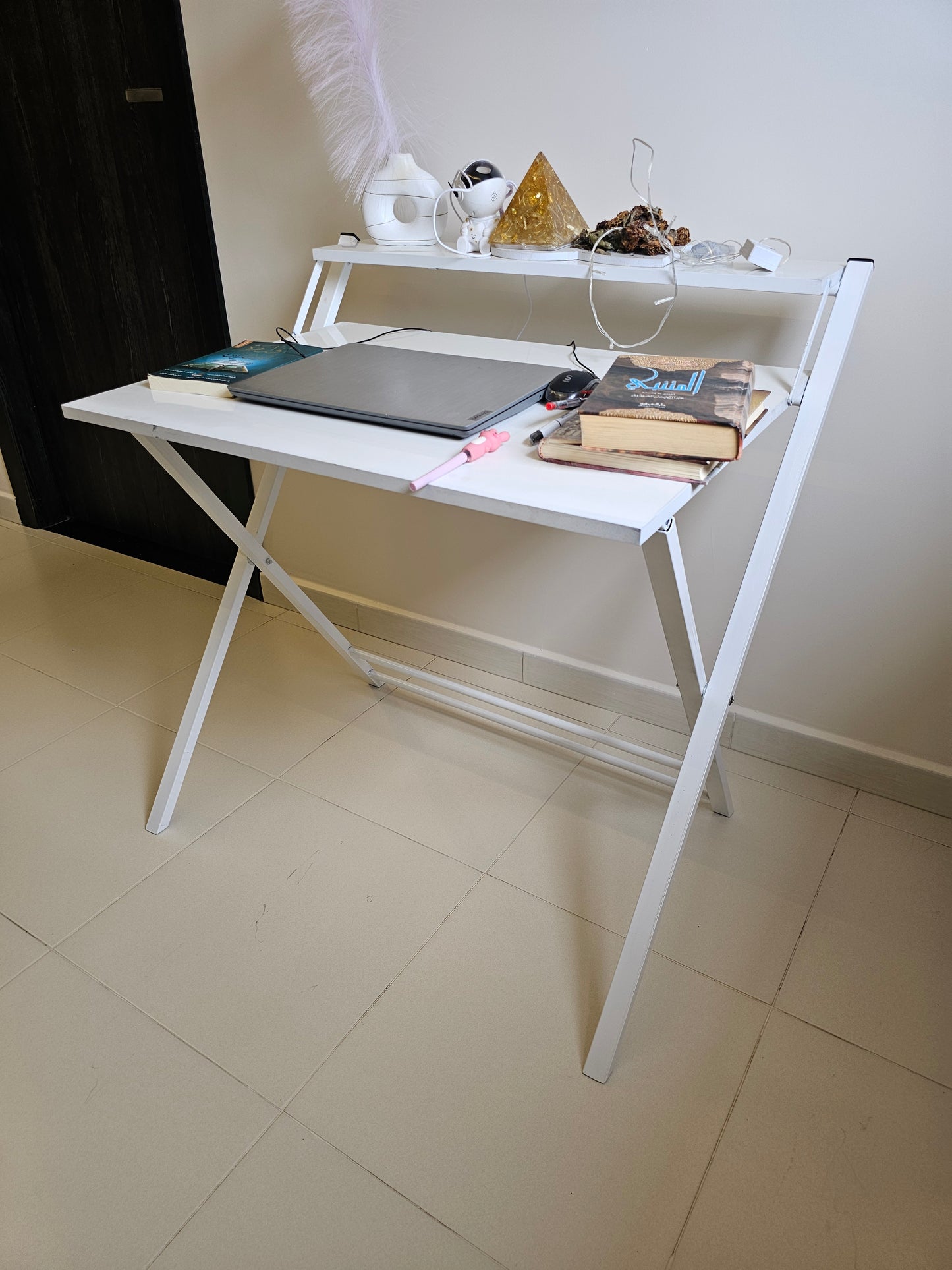 مكتب قابل للطي متين عملي و أنيق Bureau pliable