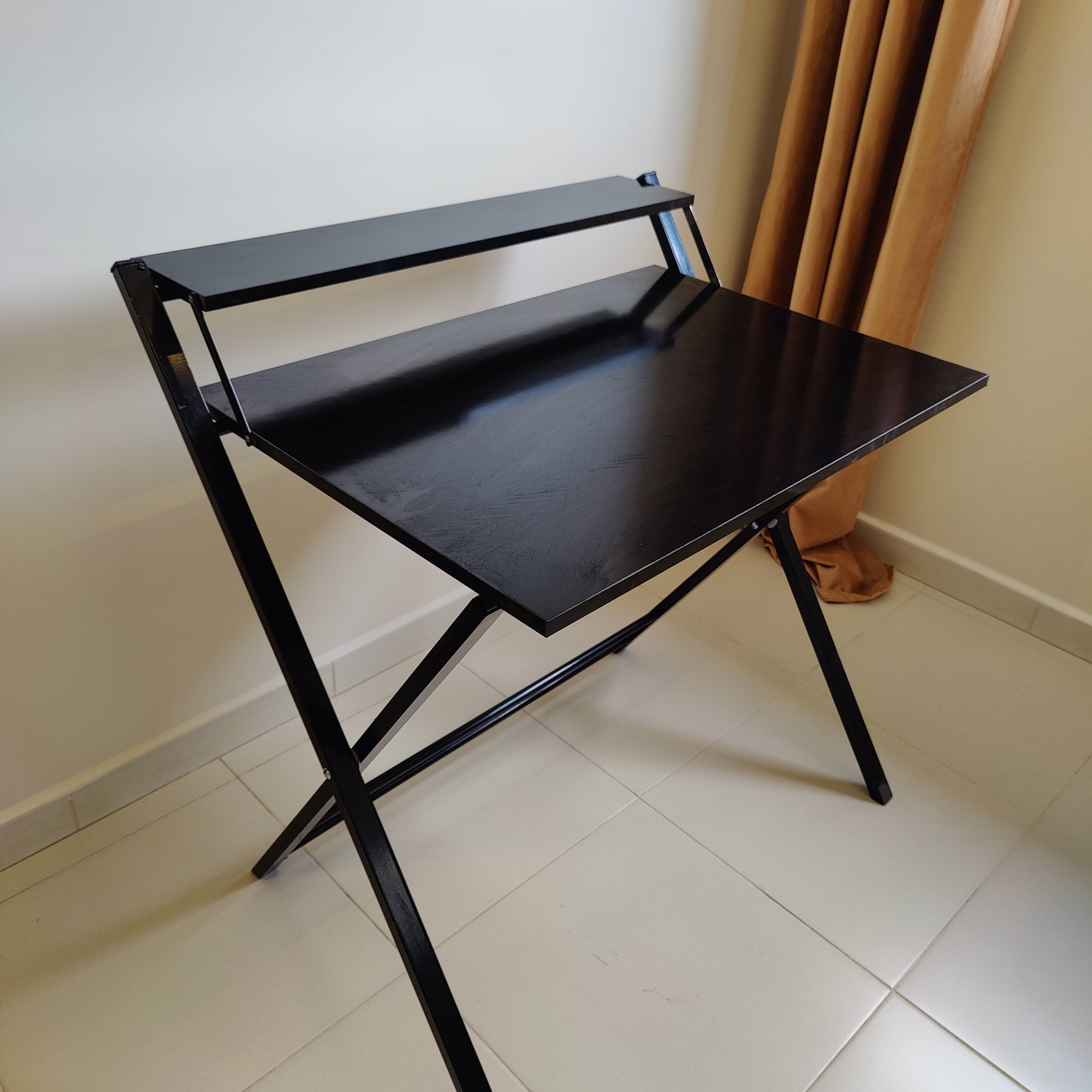 مكتب قابل للطي متين عملي و أنيق Bureau pliable